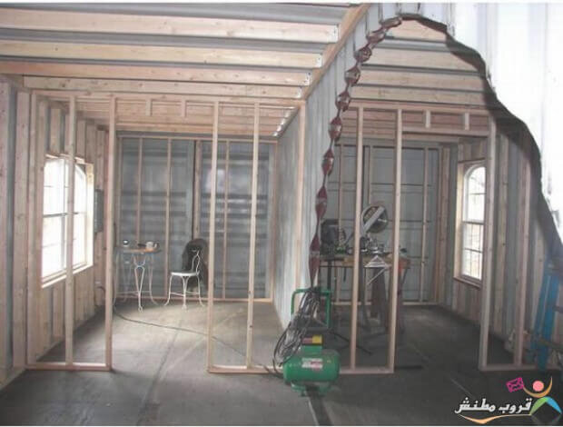 Interior+with+work