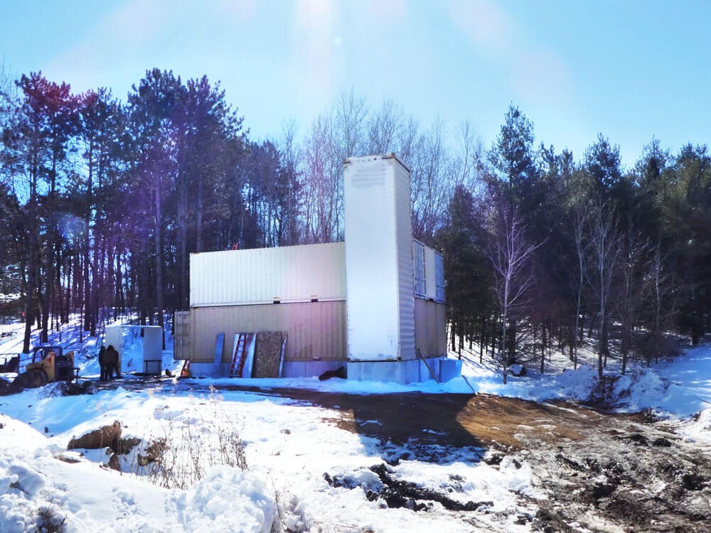 Container-home-snow